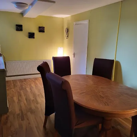 Διαμέρισμα Sliabh Bracken House *